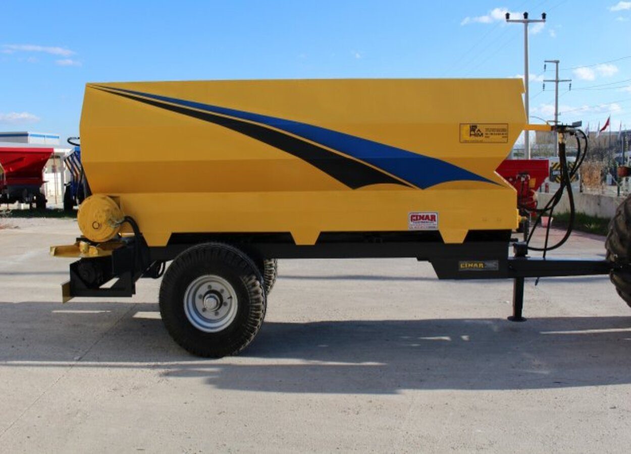 47484-m3-yuksek-bag-arasi-gubre-dagitma-makinesi (1)